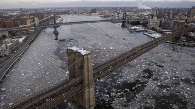  ABD genelinde etkili olan yoğun kar yağışı ve dondurucu