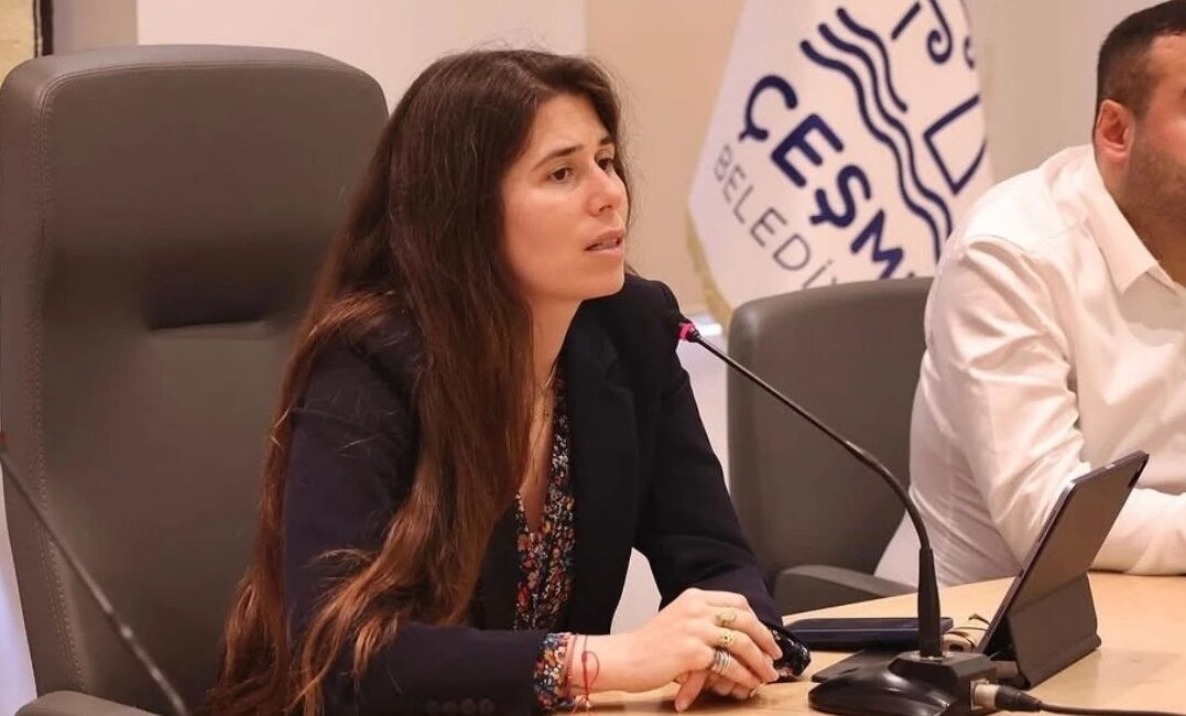 Ünlülere yönelik uyuşturucu soruşturmasında ifadeye çağrılan Çeşme Belediye Başkanı Lâl