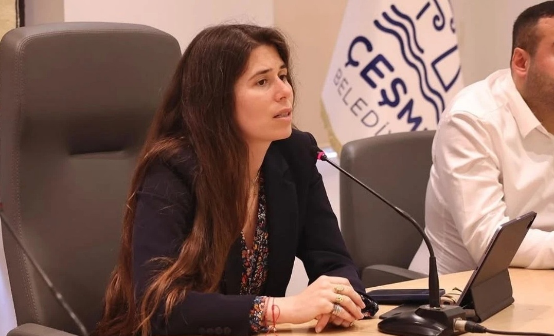 Ünlülere yönelik uyuşturucu soruşturmasında ifadeye çağrılan Çeşme Belediye Başkanı Lâl