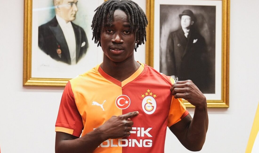Galatasaray, Portekiz ekibi Casa Pia'da forma giyen 18 yaşındaki futbolcu