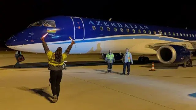 İran İHA'larının Nahçıvan Havaalanı'nı vurması nedeniyle meydan uçuşlara kapatıldı. Bakü'den