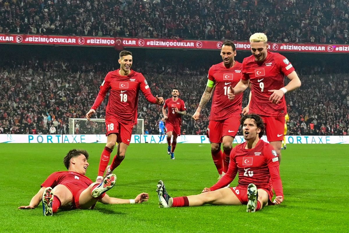 TFF Başkanı Hacıosmanoğlu, Kosova maçı öncesi milli takıma büyük prim