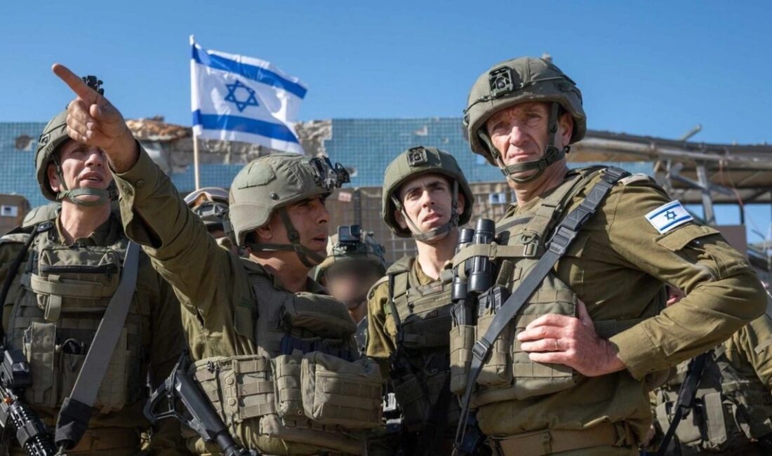 İsrail ordusunun, havadan ve denizden yoğun saldırı altında tuttuğu Lübnan'a