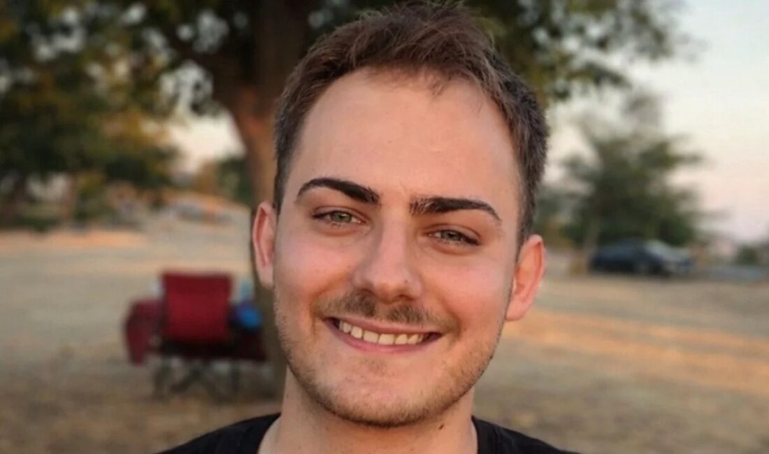 Kağıthane'de yaşayan peyzaj mimarı Ahmet Hakan Gökbulut, yaşadığı 6. katlı