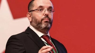 Millî Savunma Üniversitesi rektörü Erhan Afyoncu, Fenerbahçe'nin Çaykur Rizespor ile