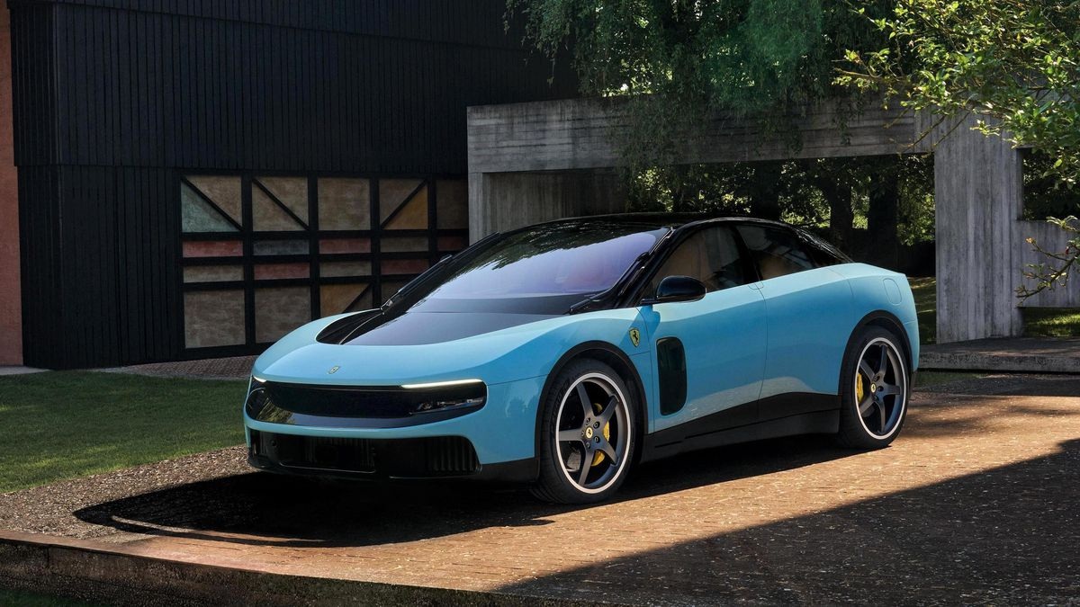 Ferrari'nin 550 bin euro etiketli ilk elektrikli aracı Luce, tanıtımının