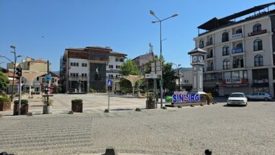Balıkesir'de yaşanan 4 büyüklüğündeki deprem, bölge halkında paniğe neden oldu.
