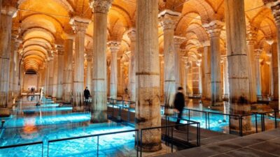 İstanbul'un en önemli turizm noktalarından Yerebatan Sarnıcı, bugün İBB tarafından