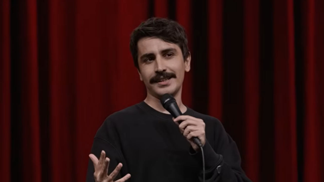 Deniz Göktaş, komedyen ve podcast yayıncısı olarak tanınıyor. İşte hayatı