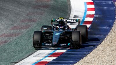 George Russell, Avusturya Grand Prix'sinde pole pozisyonunu kazanarak büyük bir