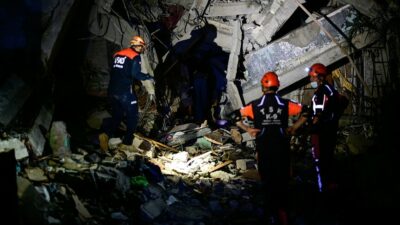 Şiddetli depremler sonrası Venezuela'da başlatılan arama kurtarma çalışmaları, Türk ekiplerinin