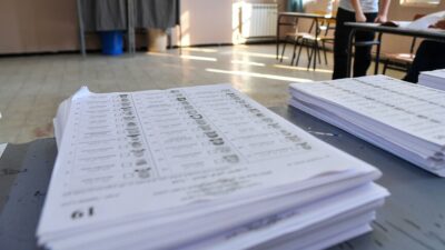 Cezayir'de gerçekleştirilen parlamento seçimlerinde katılımın sadece yüzde 20,79 seviyesinde kalması