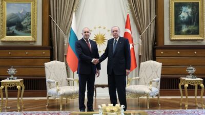 Cumhurbaşkanı Recep Tayyip Erdoğan, Bulgaristan Başbakanı Rumen Radev ile bir