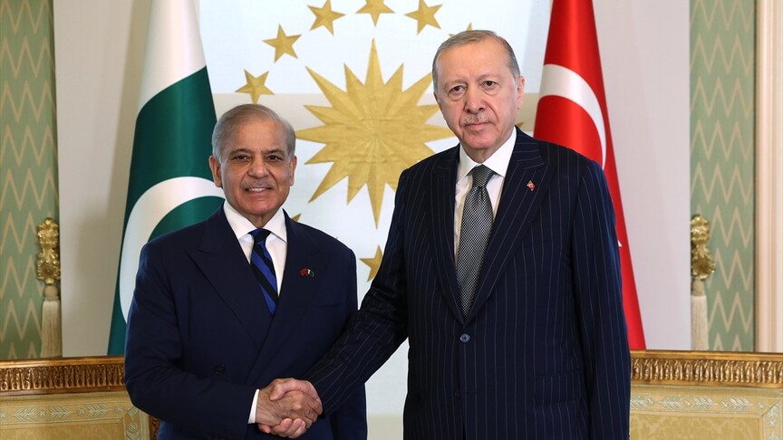 Cumhurbaşkanı Erdoğan, Pakistan Başbakanı Şahbaz Şerif'i resmi bir kabul gerçekleştirdi.