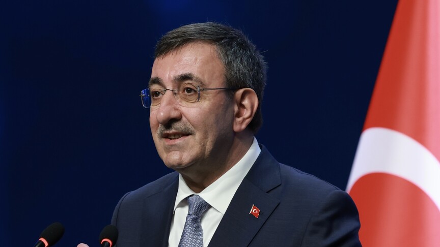 Cumhurbaşkanı Yardımcısı Yılmaz, milletin direnişine vurgu yaparak, bu mücadelenin tarihe
