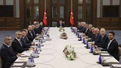 Cumhurbaşkanı Yardımcısı Cevdet Yılmaz'ın başkanlığında yapılan toplantıda, ülke ekonomisinin geleceği