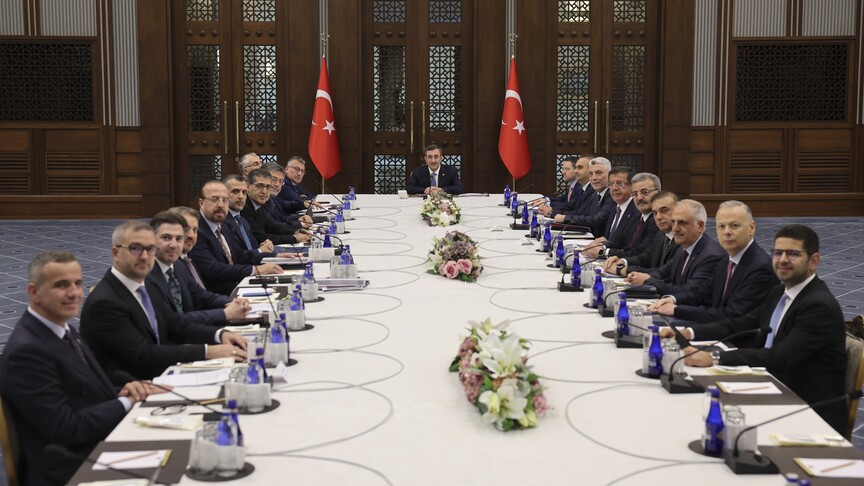 Cumhurbaşkanı Yardımcısı Cevdet Yılmaz'ın başkanlığında yapılan toplantıda, ülke ekonomisinin geleceği