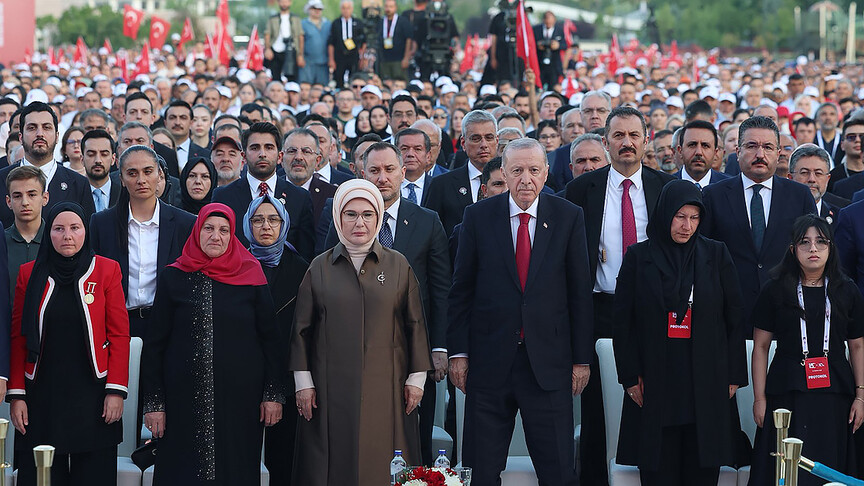 Emine Erdoğan, 15 Temmuz'un milletimizin iradesini simgeleyen bir zafer olduğunu