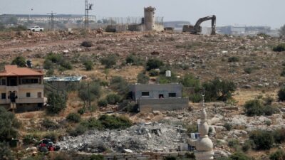 İsrail, Batı Şeria'da kaçak yerleşim alanları oluşturarak Filistin topraklarını daha