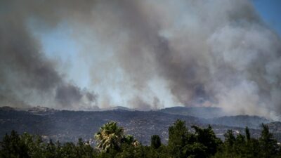 Fransa'nın 37 vilayetinde sıcak hava dalgası nedeniyle kırmızı alarm verildi,