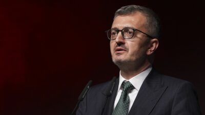 Cumhurbaşkanlığı İletişim Başkanı Burhanettin Duran, AB'nin yaklaşımını eleştirerek, Türkiye'nin aday