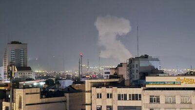 ABD'nin yeni saldırı başlattığını açıklamasının ardından İran genelinde patlama sesleri
