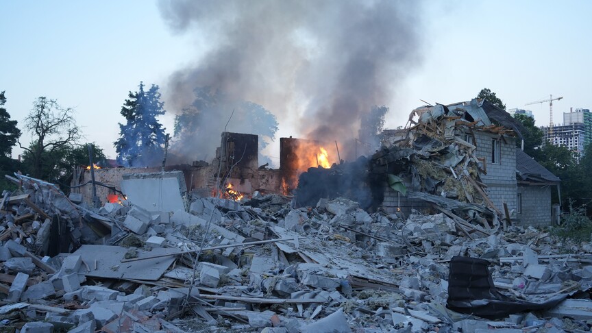 Kiev Belediye Başkanı Kliçko, başkentte hava saldırılarının başladığını duyurdu.