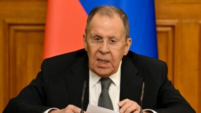 Rusya Dışişleri Bakanı Sergey Lavrov, Batı'nın Ukrayna'da ateşkes şartını müzakerelere