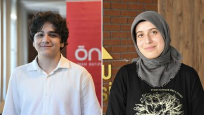 LGS'de 500 tam puan alarak Türkiye genelinde birinci olan öğrenciler,