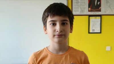 Balçova Asil Nadir Ortaokulu'nun 7. sınıf öğrencisi Metehan Doğan, uluslararası