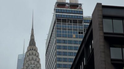 New York'ta 37 katlı bir binanın yıkılma riski, bölgedeki trafiği