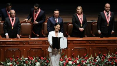 Peru'da gerçekleştirilen devlet başkanlığı seçimlerinin ardından Keiko Fujimori, resmen göreve