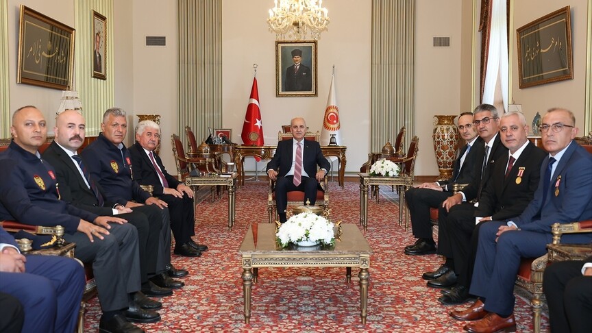 FETÖ'nün darbe girişiminde canlarını feda eden gazilere teşekkür beratı verildi.