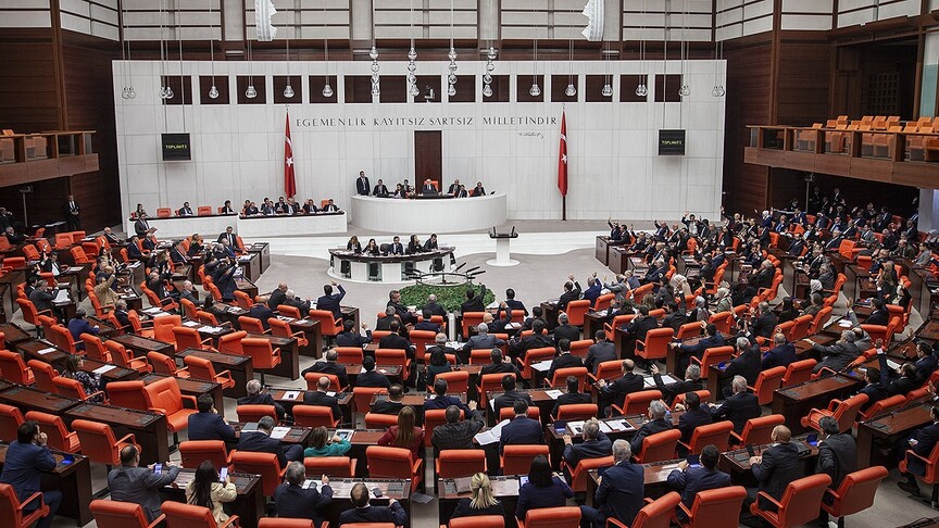Öğrenci affı ve yükseköğretime yönelik önemli düzenlemeleri içeren teklif, TBMM