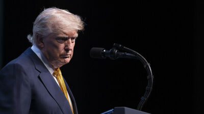 Donald Trump, ABD'nin Irak'ı işgaline dair eleştirilerini dile getirdi.
