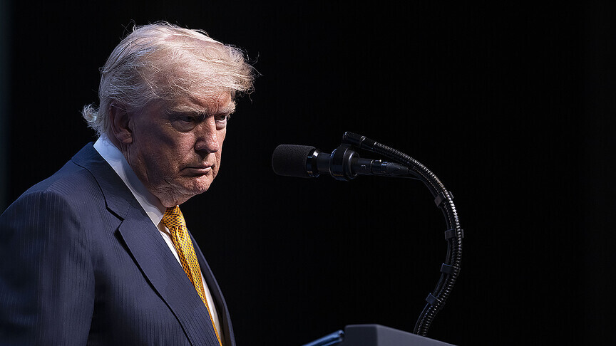Donald Trump, ABD'nin Irak'ı işgaline dair eleştirilerini dile getirdi.
