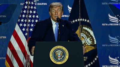 ABD Başkanı Donald Trump, New York'un veri merkezi politikalarını gözden