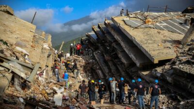 Venezuela'daki yıkıcı depremler, ülkenin derin yaralar almasına sebep oldu.