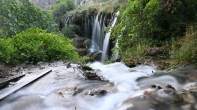 Kayseri'nin Yahyalı ilçesinde yer alan Yeşilköy Şelalesi, muhteşem doğasıyla doğa