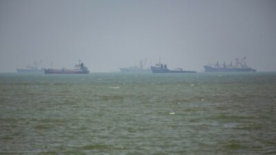ABD, İran'a karşı askeri saldırılar yerine ekonomik yaptırımları ve deniz