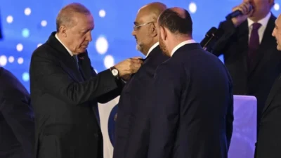 Ankara'da CHP'li bir ilçe belediye başkanının daha AK Parti'ye geçeceği
