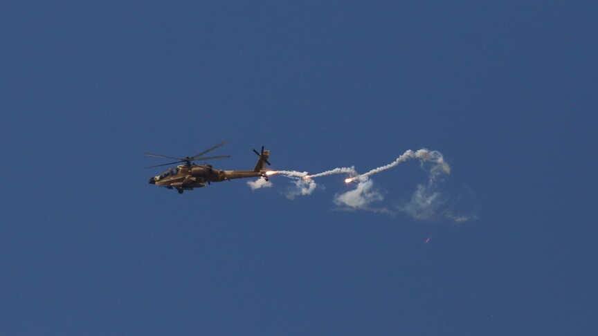 Texas'ta yaşanan helikopter kazası sonrası Apache eğitim uçuşları askıya alındı.