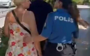 Bakırköy'de sokak kedilerini beslemek bahanesiyle yolu kapatan kadın, akıl hastanesine