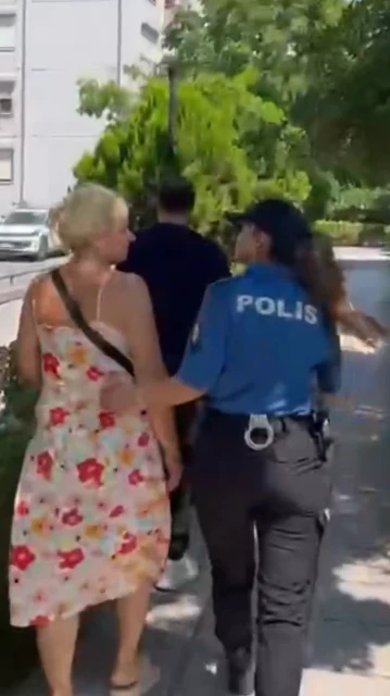 Bakırköy'de sokak kedilerini beslemek bahanesiyle yolu kapatan kadın, akıl hastanesine