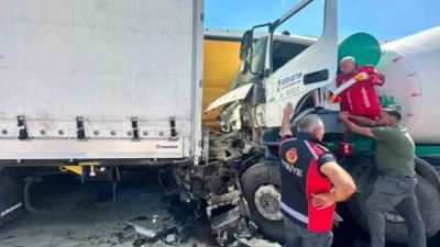 Edirne'de bir akaryakıt istasyonunda meydana gelen kazada, beton mikseri sürücüsü