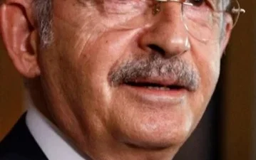 Kemal Kılıçdaroğlu, Ekrem İmamoğlu'nun adaylık ofisini kapatarak, CHP içinde önemli