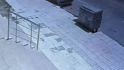 Çorum'da meydana gelen ilginç kaza, sürücünün şans eseri yaralanmadan kurtulmasıyla