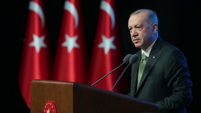 Cumhurbaşkanı Erdoğan, Fırat Kalkanı Harekatı'nın yıl dönümünde şehitleri rahmetle anarak,