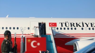 Cumhurbaşkanı Erdoğan, Suudi Arabistan'da önemli görüşmeler gerçekleştirmek üzere yola çıktı.