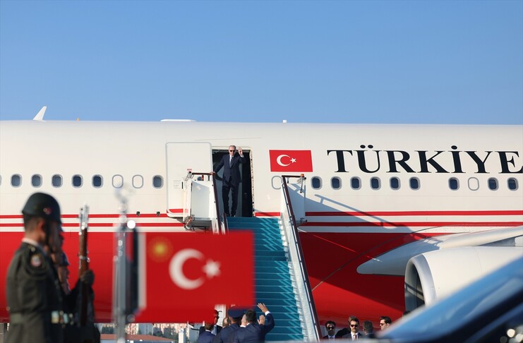 Cumhurbaşkanı Erdoğan, Suudi Arabistan'da önemli görüşmeler gerçekleştirmek üzere yola çıktı.